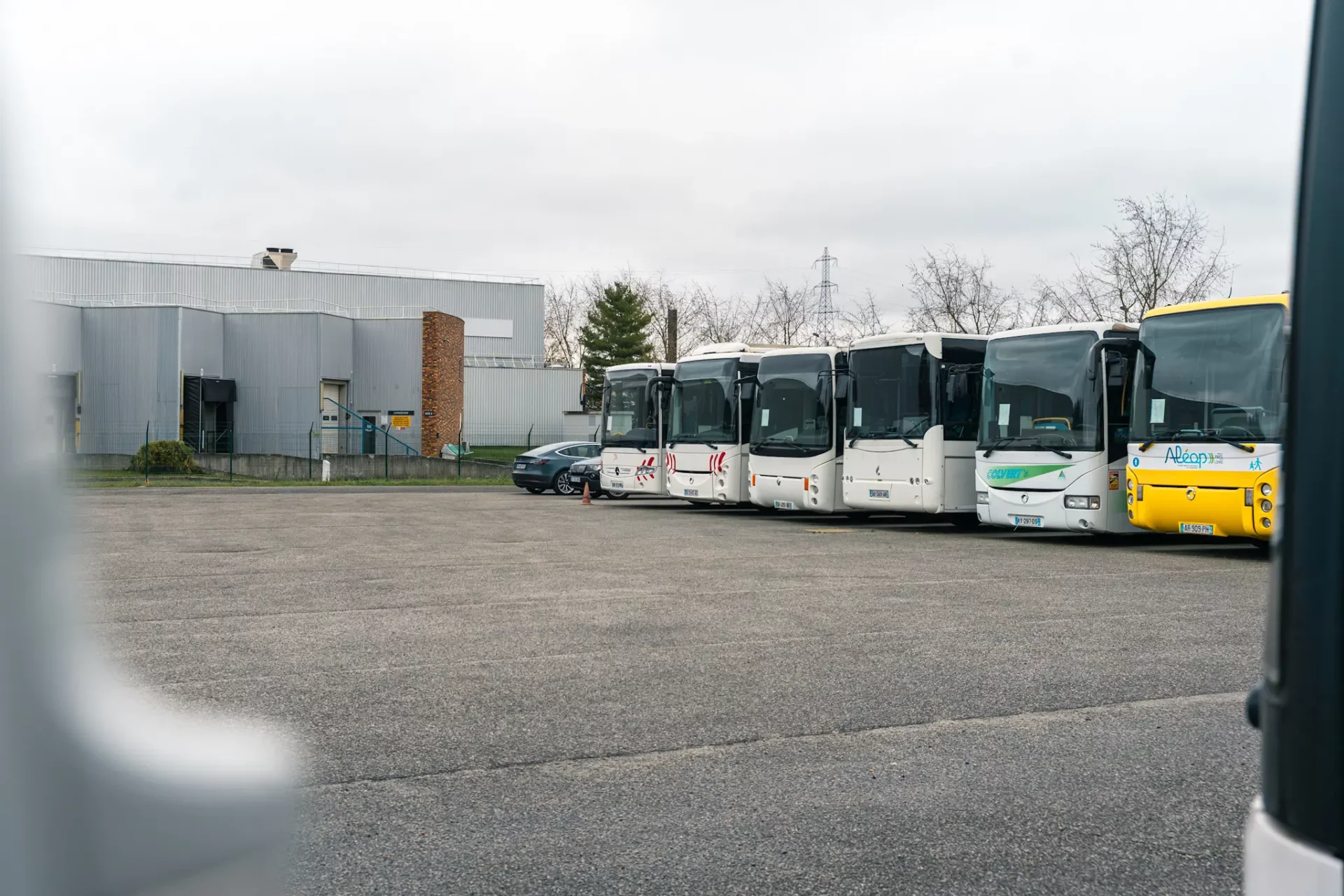 Mondial Negoce Bus Vente Autobus Dreux Prevot Studio 4 2 1